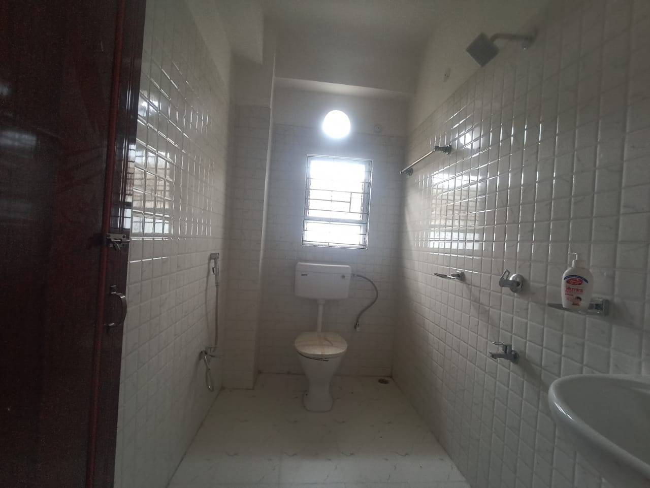 Unfurnished 3bhk in Downtown Sorumotoria, Doctor Zakir Hussain Road, Bormotoria, Guwahati, Assam, India for Rent